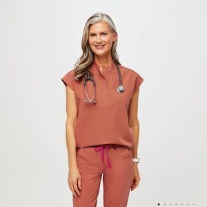 Figs Rafaela Oversized Scrub Top (Terracotta)
